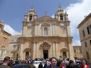 Mdina church was full of people coming to celebrate a wedding
